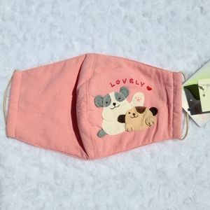 1 adult pink Hikosen Cara Embroidered Mask